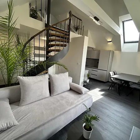 Loft Mikulin Lejlighed *